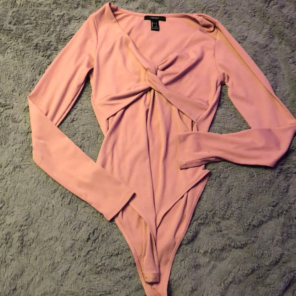 Tried on, from forever 21 is a large, and stretches out to bigger
